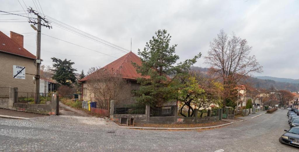 Ferienwohnung Byt Zechenterova Kremnitz Exterior foto