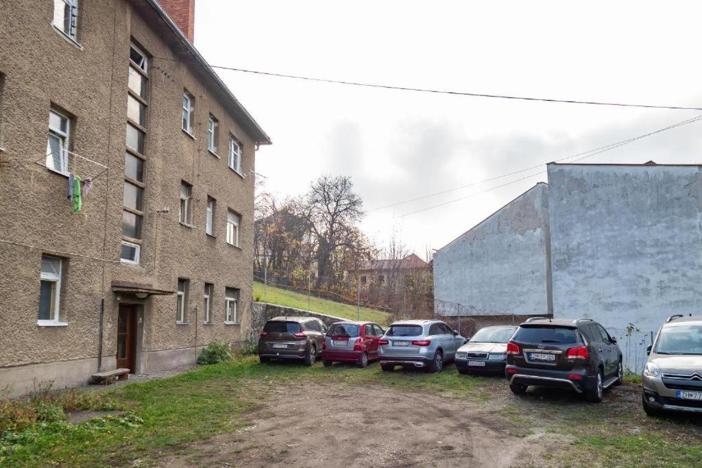 Ferienwohnung Byt Zechenterova Kremnitz Exterior foto